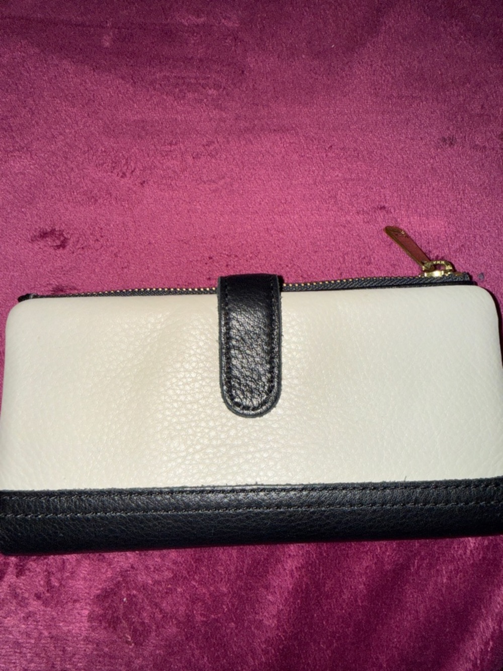 Fossil Two-Tone Cream and Black Women's Wallet